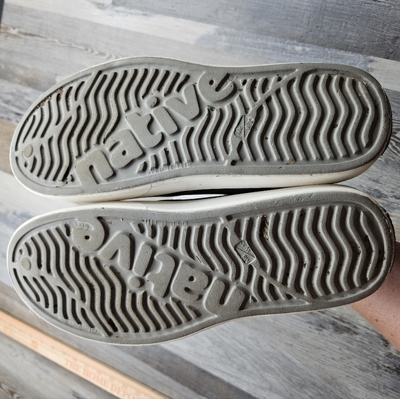 Native Shoes Miller Style Slip-On Sneakers Men's 8 women's 10 Gray - Picture 6 of 9